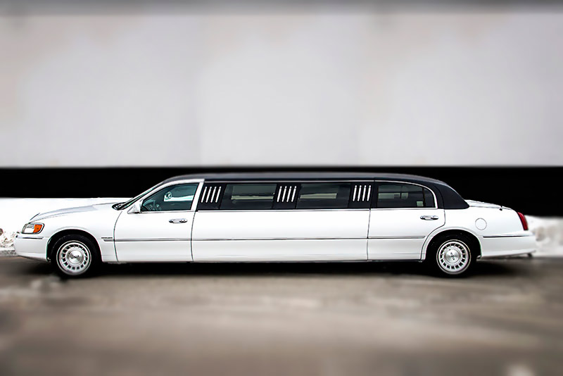 Shelby Township, Royal Oak, and Detroit limo service