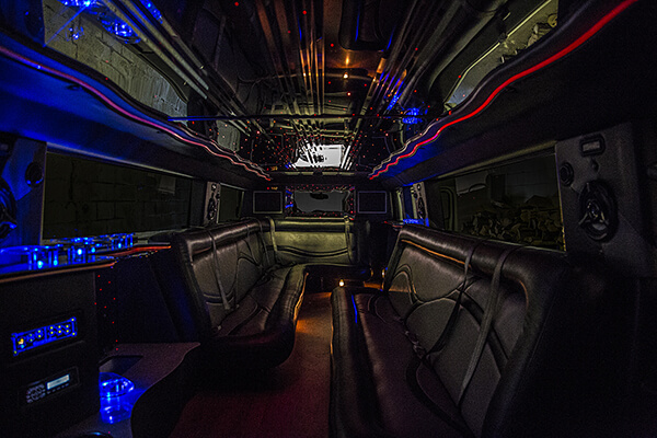 hummer limousines with privacy divider